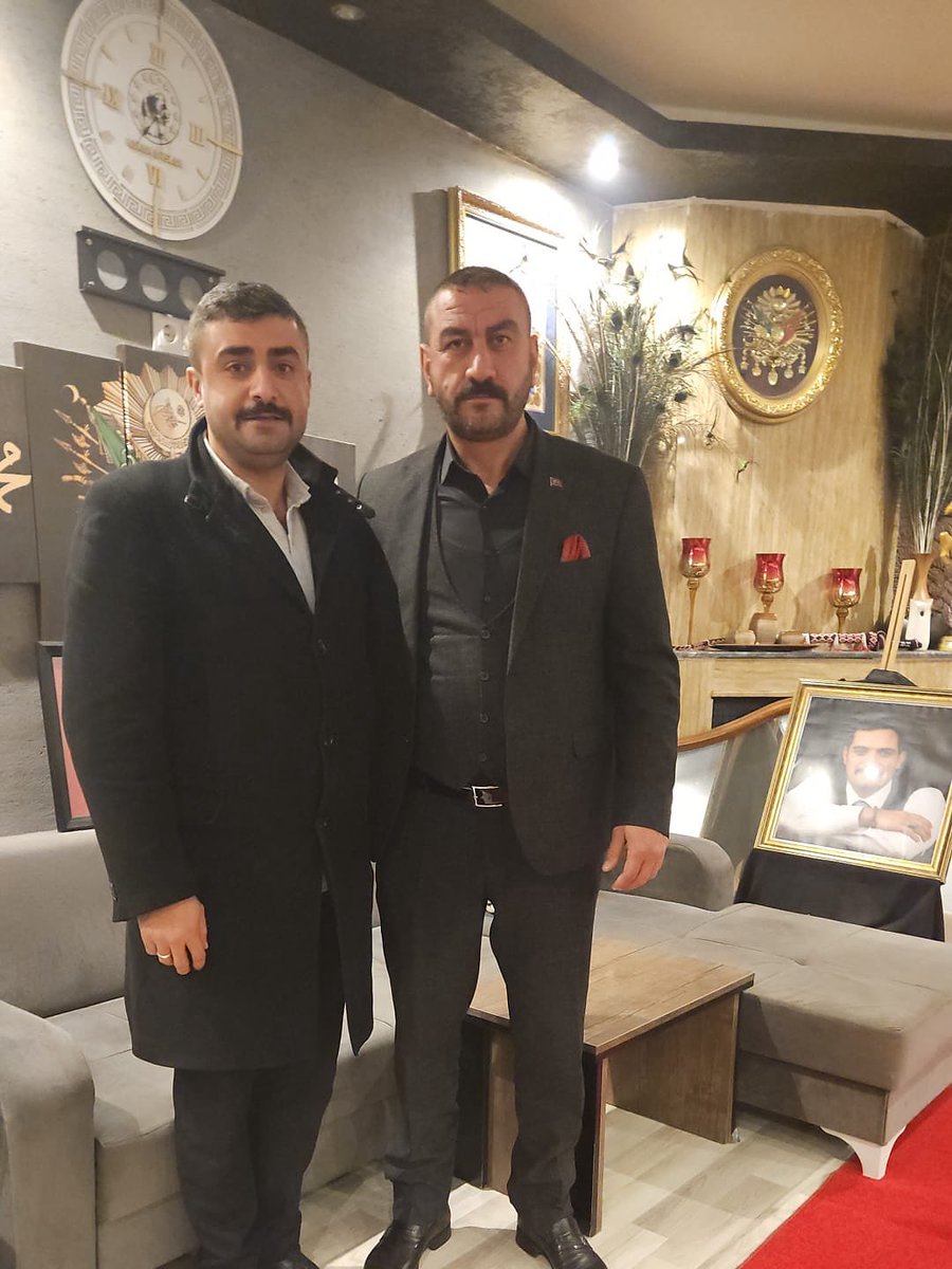 Siz çoksunuz biz Türk.
Ağabeyim;
#haluktürk