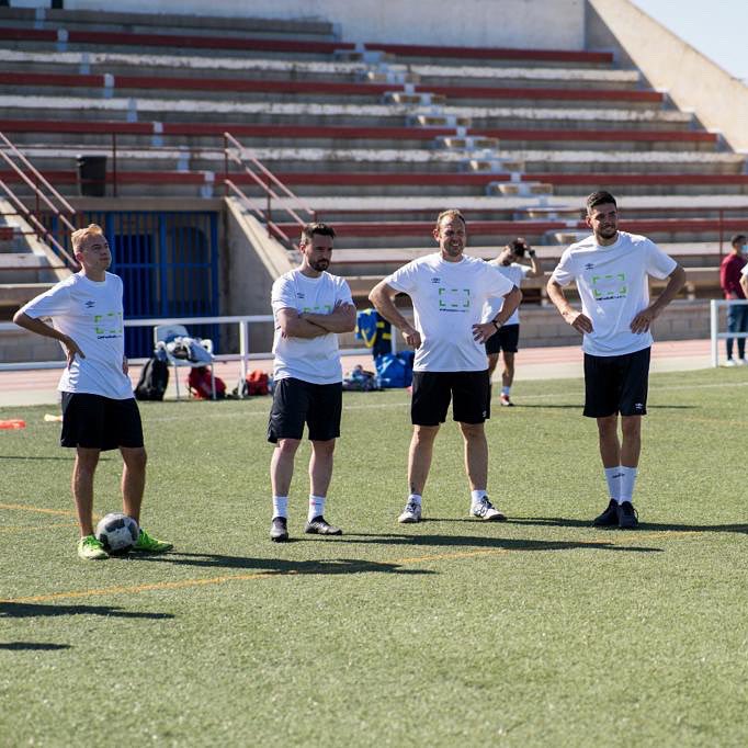 𝐃𝐄𝐒𝐃𝐄 𝟕𝟓 𝐄𝐔𝐑𝐎𝐒 𝐀𝐋 𝐌𝐄𝐒

⚽️Vuelven los cursos intensivos de verano de GM a Valencia y Alicante  

🏖️ Este junio consigue el nivel 1 de entrenador junto a los mejores profesionales 

ℹ️ Para más información contacta con nosotros a través de nuestras redes sociales o
