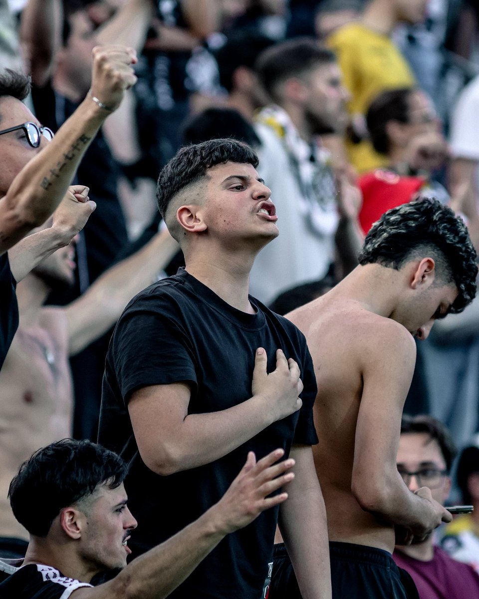 Caímos juntos. Voltaremos juntos. Boavista sempre!

#ORegressoComeçaHoje