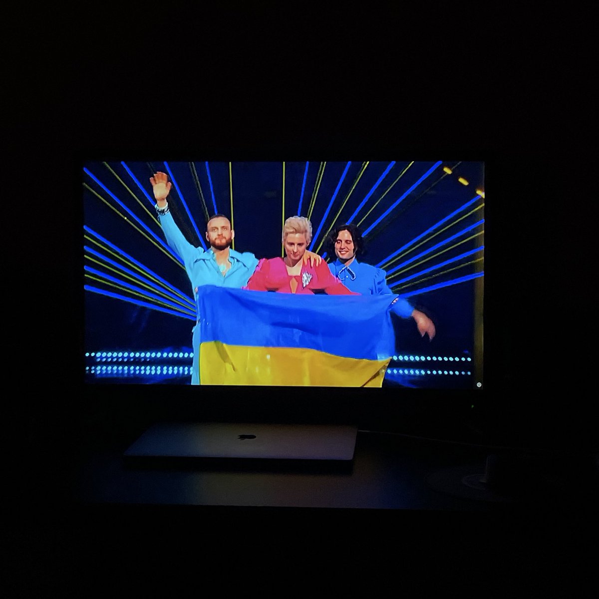 Ziferblat я вірив у вас завжди  💜

Попри те, що більшість з нас говорили що вони не дійдуть до фіналу, що займуть останнє місце, і казали що це позор 

Дуже достойне 9 місце! Вірив ще з нацвідбору, і не помилився! Пора навчитись підтримувати своїх, бо вони дійсно гідні цього!
