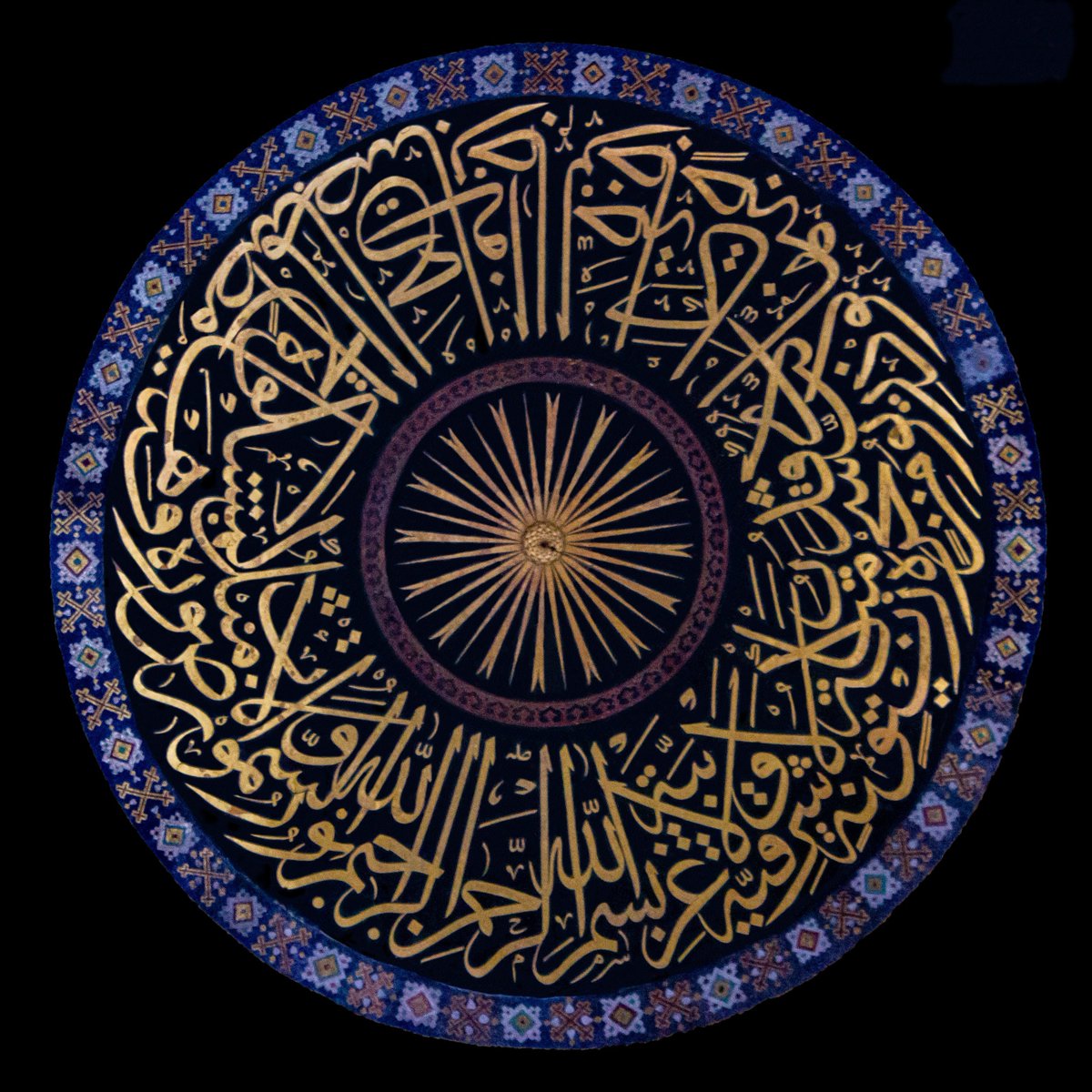 Ayasofya Camii kubbesi. Bu ihtişamı 2-3 sene göremeyeceğiz. Ayasofya Camii kubbe restorasyonu başlamak üzere. 

📷 <a href="/brhnbkr/">burhan bekir</a>