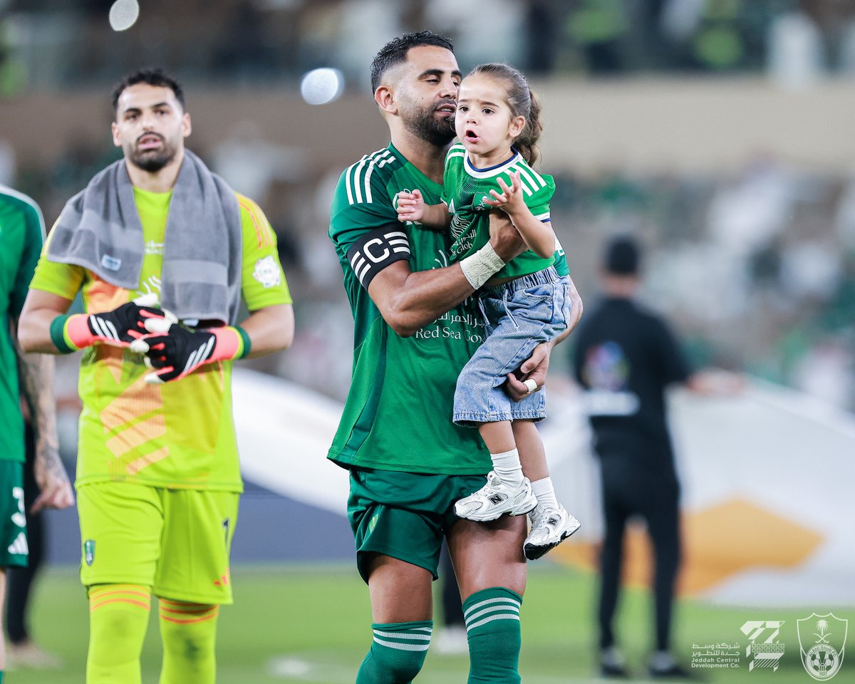 اهلاوي يتابعني اردها له 💚🤍

اقسم بالله بردها لكل اهلاوي 💚💚🤍

حب #الاهلي يجمعنا 💚💚💚💚🤍
#الاهلي