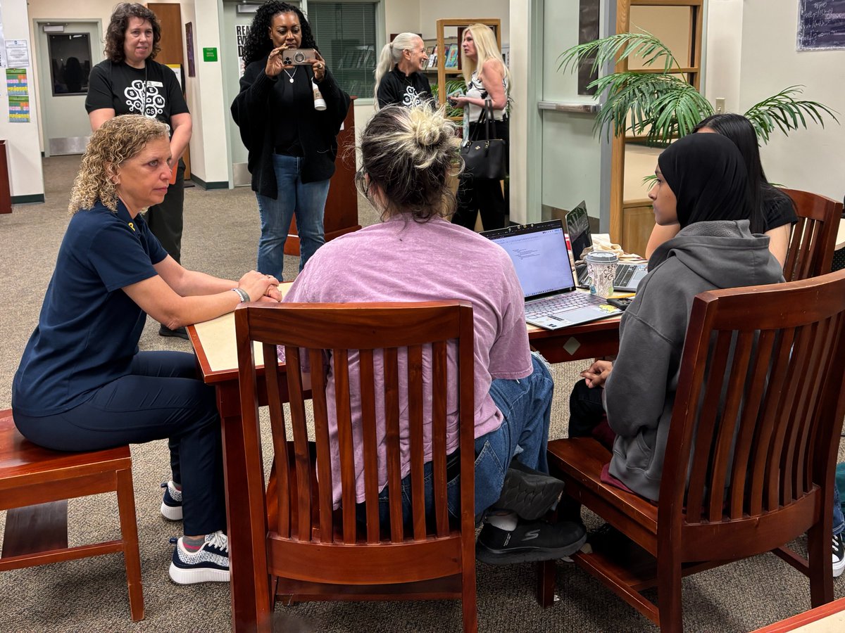 Rep. Debbie Wasserman Schultz tweet media