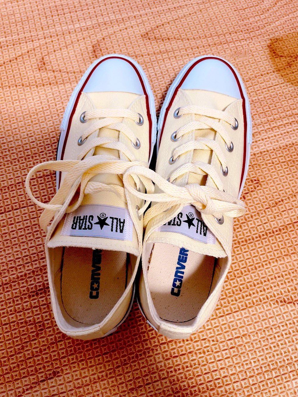 ⭐︎コンバース⭐︎ディスプレイ用ラック　非売品！⭐︎美品⭐︎ CDM】扇形コーナーディスプレイ【別送品】 | 本棚・書棚・ブック