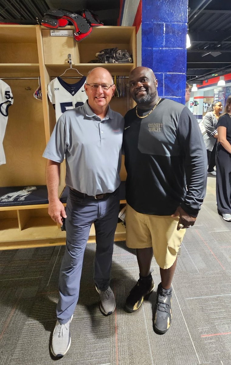Michael Fowler (@michaelfow4545) on Twitter photo Great day at Samford University catching up with my head college football coach <a href="/HatchAttack1/">Chris Hatcher</a>
Blazers for Life! 🔥 Great day at Samford University catching up with my head college football coach <a href="/HatchAttack1/">Chris Hatcher</a>
Blazers for Life! 🔥