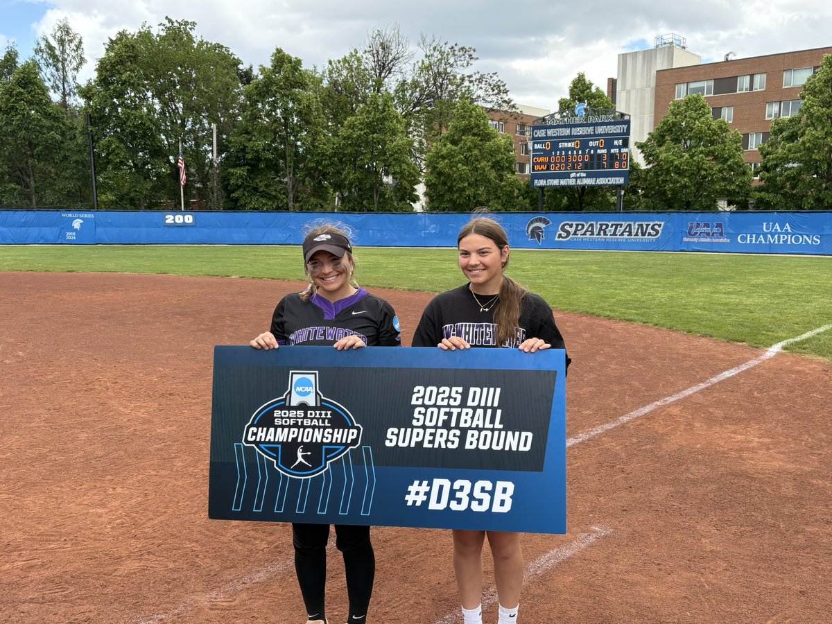ClaireGiese11's tweet image. Congratulations to my sister and my future teammates for an amazing win against CWRU!! #superregionals #UWW @emmagiese22 @UWWSoftball @CoachBrendaVolk @lightning_2025