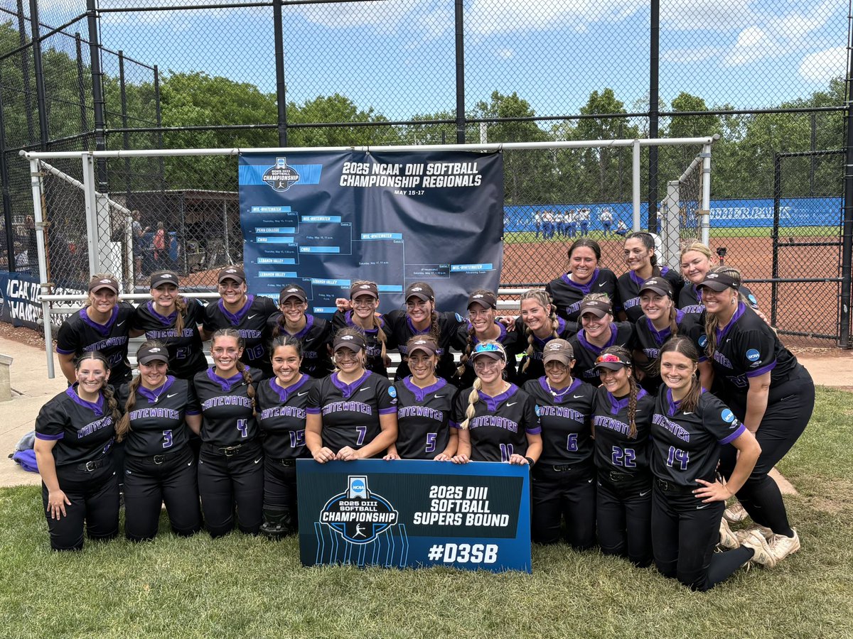 ClaireGiese11's tweet image. Congratulations to my sister and my future teammates for an amazing win against CWRU!! #superregionals #UWW @emmagiese22 @UWWSoftball @CoachBrendaVolk @lightning_2025
