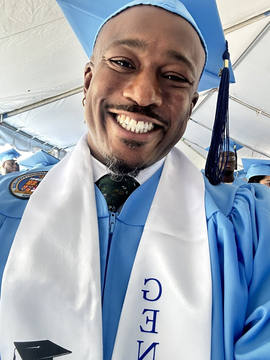 WillPowers06's tweet photo. I’m officially a 2025 graduate! 🙌🏽
Father God, thank You for making my path clear and continuing to order my steps. Grateful for the journey, the growth, and the grace.
#ClassOf2025 #GratefulHeart #orderedsteps https://t.co/OCxbT7K2WB