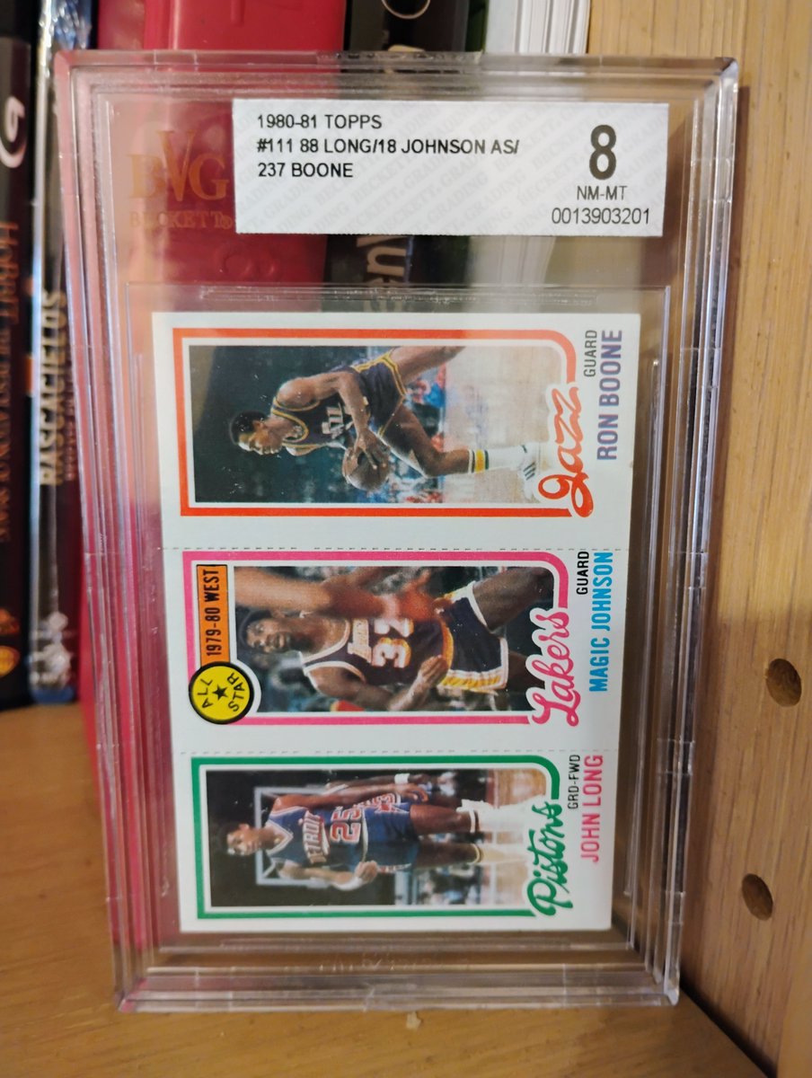 💜💜💜Flash Giveaway💜💜💜

~I will pick a winner at random tonight at 10pm EST that REPOST and COMMENTS with their favorite basketball player, Must Be Following~

-Magic Johnson Rookie Card - 

🔥🔥🔥