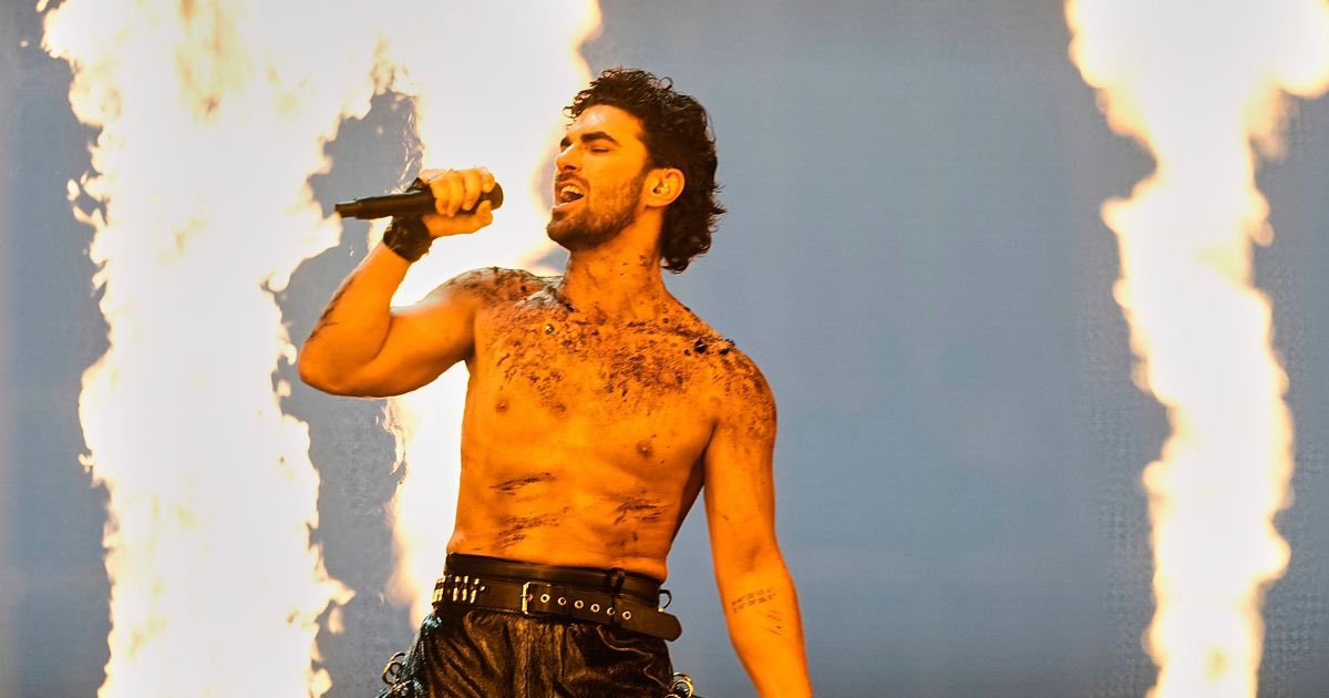 fatii611's tweet photo. Yo viendo Eurovisión por la trama. 
La trama:
#EurovisionRTVE https://t.co/ge7LKBrL7s