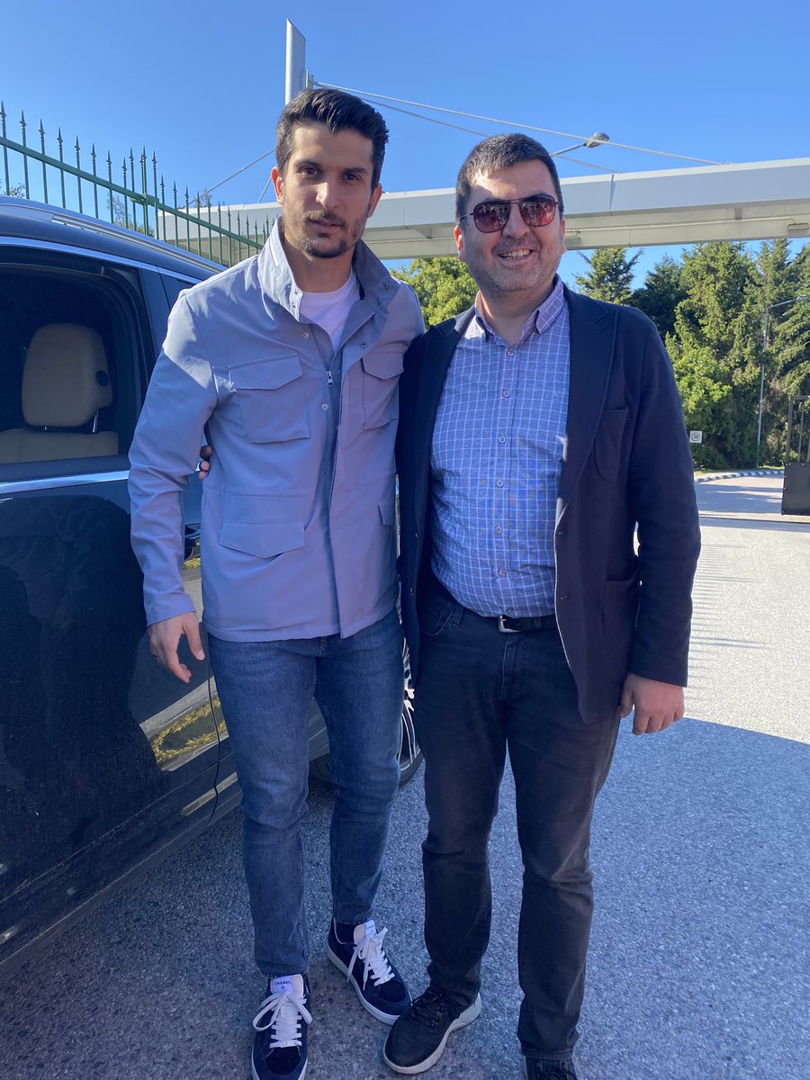 Ata1903Bey's tweet photo. @Besiktas   @HaberKartali  @BesiktaStadyumu  İYİKİ BEŞİKTAŞLIYIM , Büyük demekle büyük olunmuyor, Beyefendilik , alçakgönüllülük , ne taraftarını ne spor severleri kırmamak incitmemek, AHLAK gibi vasıfların olacak, İyiki kaptanımızsın BÜYÜK KAPTAN NECİP UYSAL https://t.co/E4RKXxzJlo