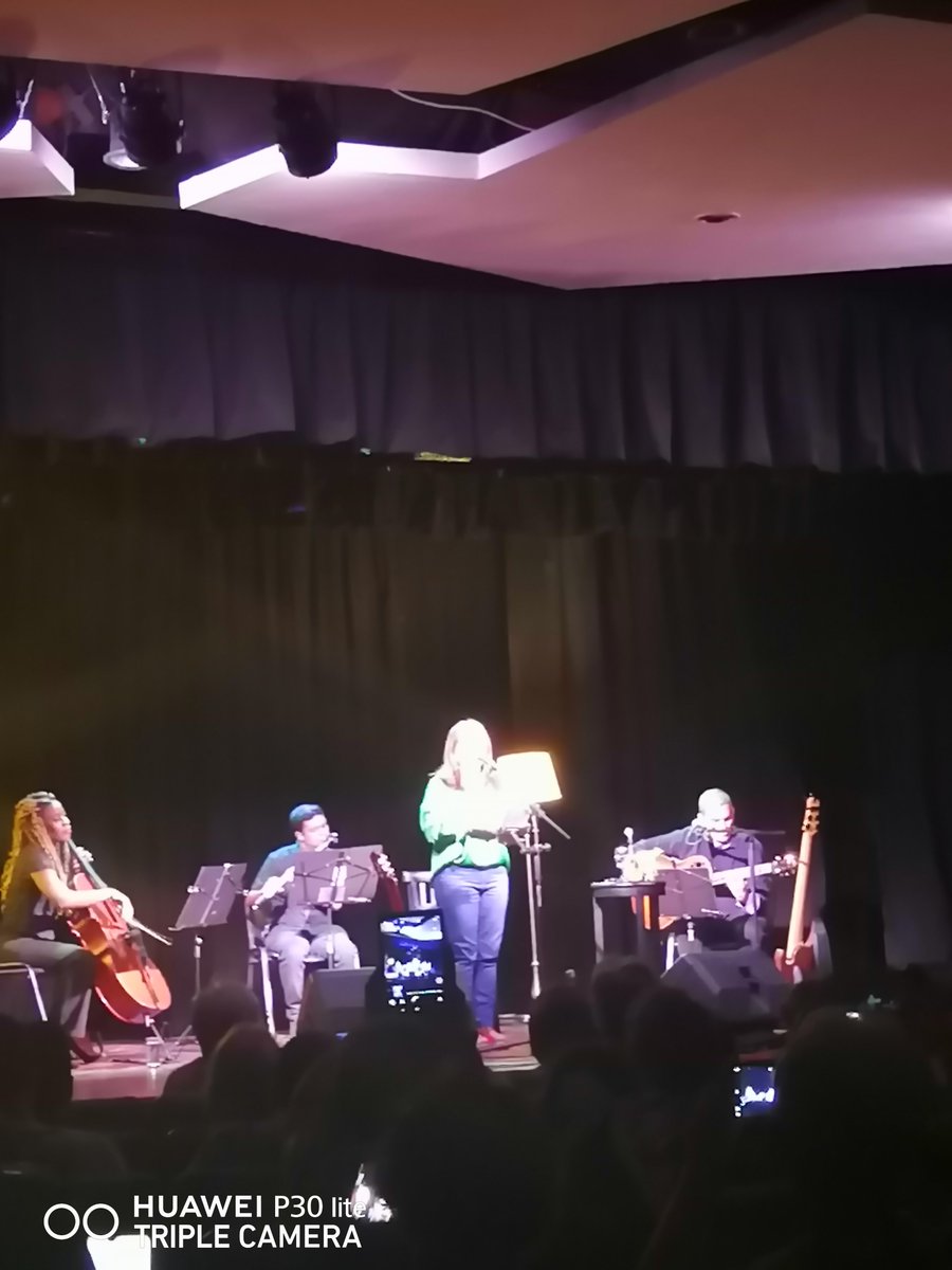 Omar Valiño (@omarvalinocedre) on Twitter photo Liuba María Hevia arranca con una canción talismán: "Lo feo", de Teresita Fdez. Una martiana raigal, dice. Evoca a su abuelo, su primera escuela.
Clásicos y estrenos en el concierto de la <a href="/BiblioNacCuba/">Biblioteca Nacional de Cuba José Martí</a> por su nueva producción "Canciones que no se extraviaron". En Cubadisco. Liuba María Hevia arranca con una canción talismán: "Lo feo", de Teresita Fdez. Una martiana raigal, dice. Evoca a su abuelo, su primera escuela.
Clásicos y estrenos en el concierto de la <a href="/BiblioNacCuba/">Biblioteca Nacional de Cuba José Martí</a> por su nueva producción "Canciones que no se extraviaron". En Cubadisco.