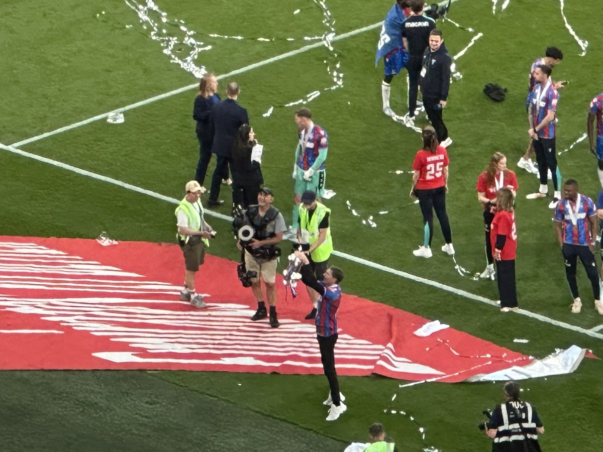 Simon Tanner tweet media