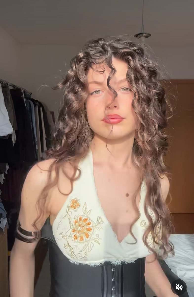 qhagomemato's tweet image. bisexualidad en su máxima expresión supongo #EurovisionRTVE