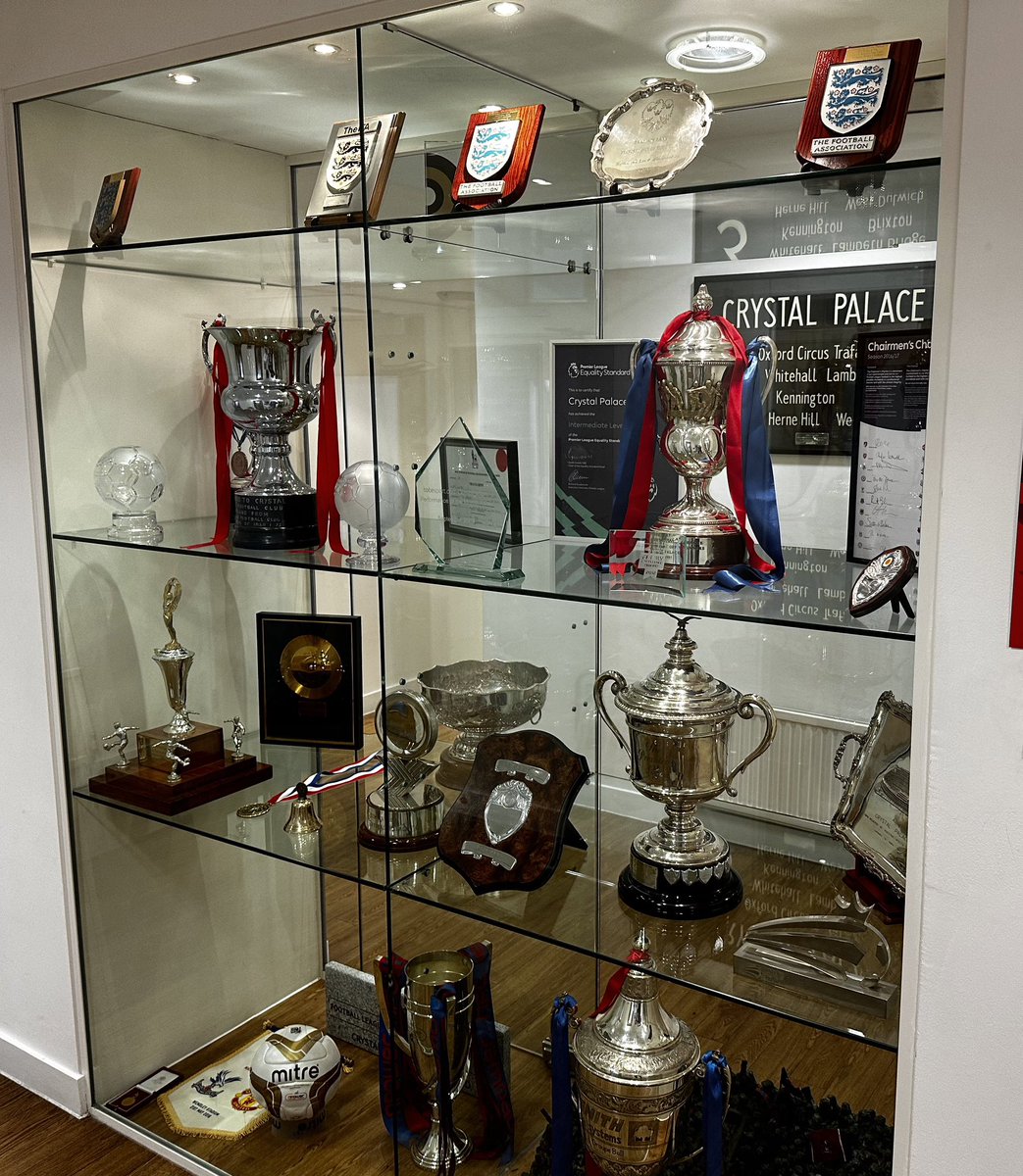 PALACE XTRA 📰 tweet media