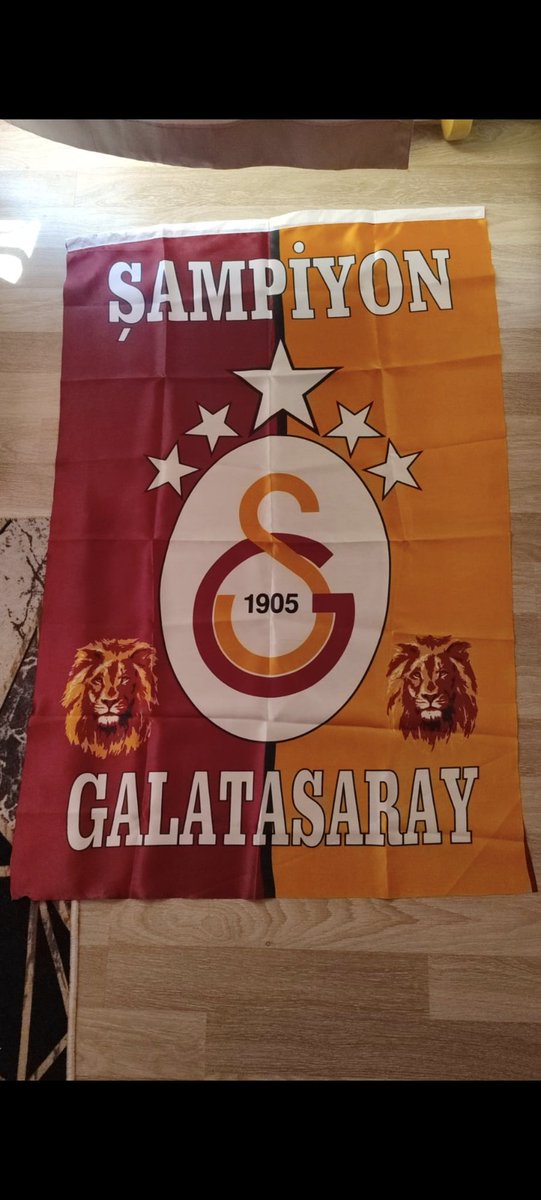 OzgurAragorn's tweet photo. Puan farkı sıfır #KONSANTRASYON #hedef25 #gsray @GalatasaraySK 🌟 🌟 🌟 🌟 🌟
#YaşasınGalatasaray #BugunGunlerdenGalatasaray #AdanmışHayatlarınUmudu #GsvsKay https://t.co/SPL9XIxbYy