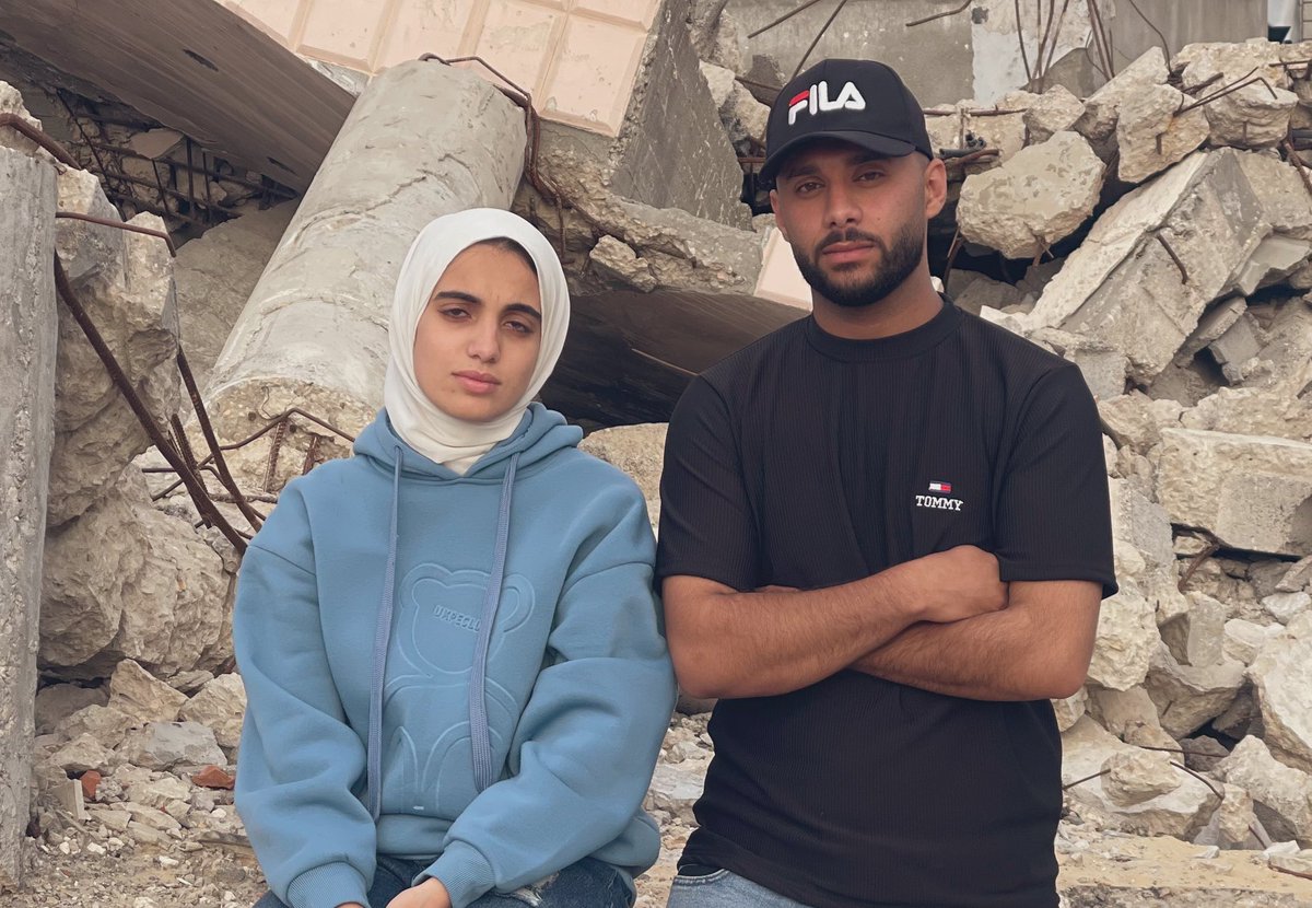 SakherInGaza6's tweet image. Help me fight the algorithm, Repost..
Let the world know whatβs happening !!!
The situation is terrible and danger is closing in.
Thereβs no safe place, no food, no water, no way to survive.
Weβre scared and donβt know what to do.
If u see this comment w a dot .β¦