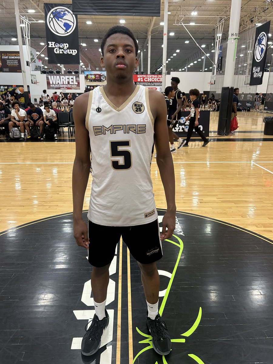 Eamonn Mahar (@hoopgroupeamonn) on Twitter photo Final: <a href="/EYA_Basketball/">Empire Youth Athletics</a> HGAL 56, SMASH Pro HGSL 53
High-level game that went down to the final seconds.
Player of the Game: #5 Raymond Kinnard - dropped 25 points and made timely buckets. Final: <a href="/EYA_Basketball/">Empire Youth Athletics</a> HGAL 56, SMASH Pro HGSL 53
High-level game that went down to the final seconds.
Player of the Game: #5 Raymond Kinnard - dropped 25 points and made timely buckets.