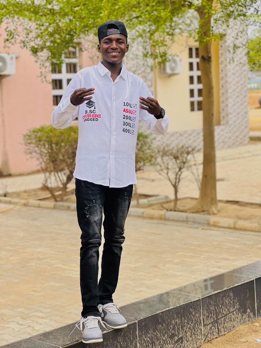 fey_moh20's tweet photo. Alhamdulillah!
It’s now Officially pens down🥹
Finally BSc. Computer science Bagged 🎊🧑‍🎓 https://t.co/ZHuIHjyDhy