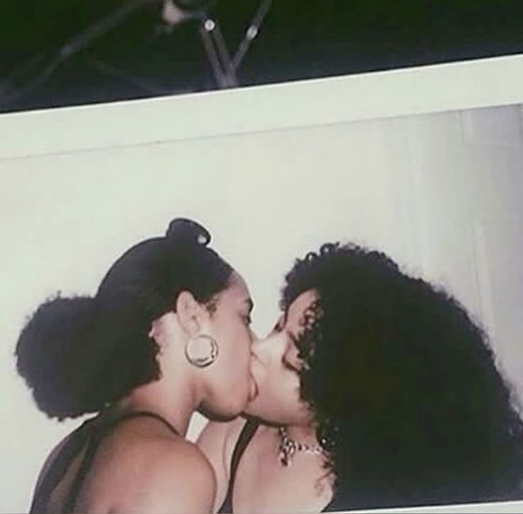 home of lesbians (@thelesbianshome) on Twitter photo 