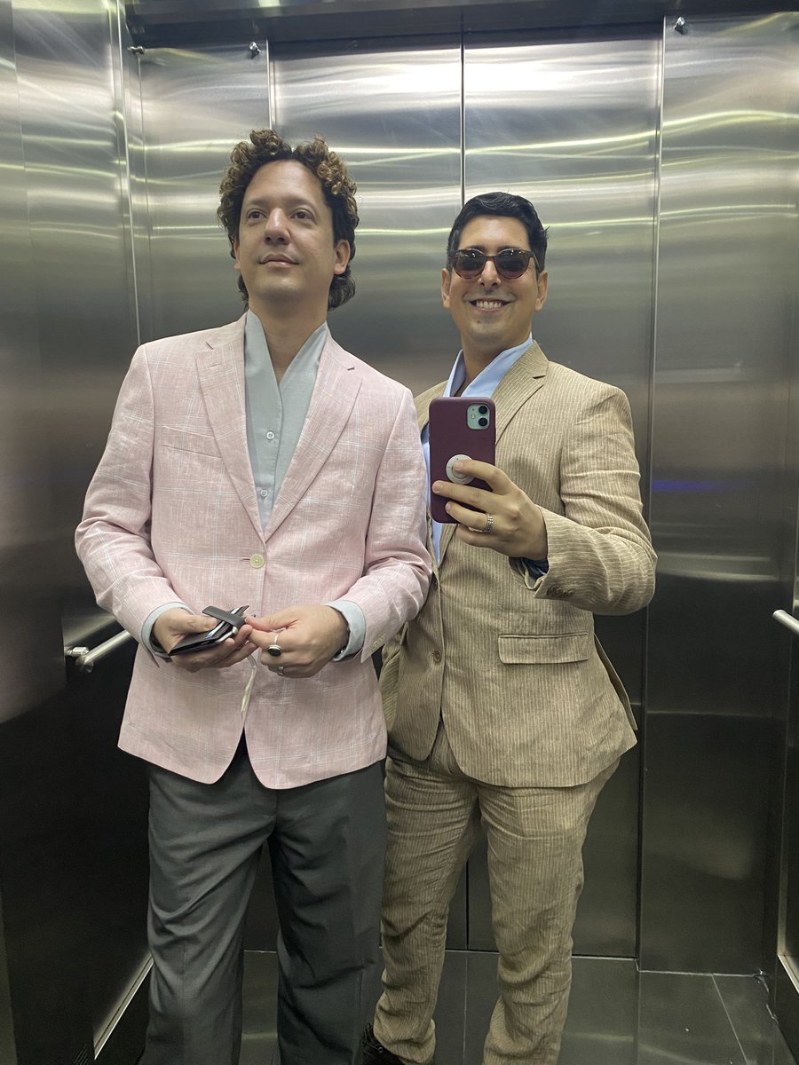 yogarope's tweet image. Nos fuimos!!! Solo en Bogota podemos vernos así 🌧️🌬️