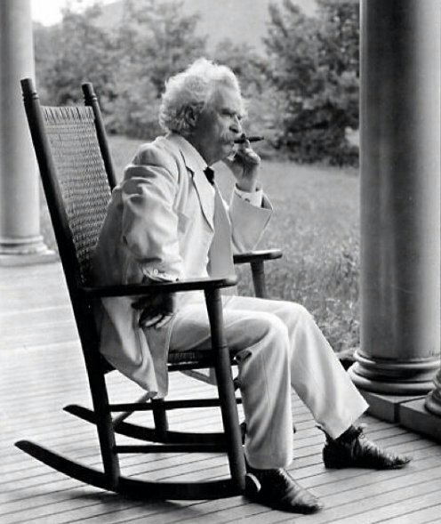 QuotesforGoal's tweet photo. "Si votar sirviera de algo, no nos dejarían hacerlo"

Mark Twain https://t.co/Q5SSStetnq