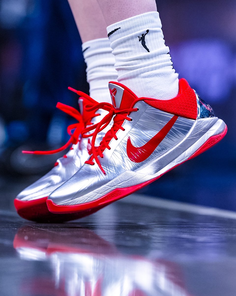nicekicks's tweet image. Caitlin Clark debuts her “Rookie of the Year” Nike Kobe 5 PE in the Fever home opener 🏆🔥