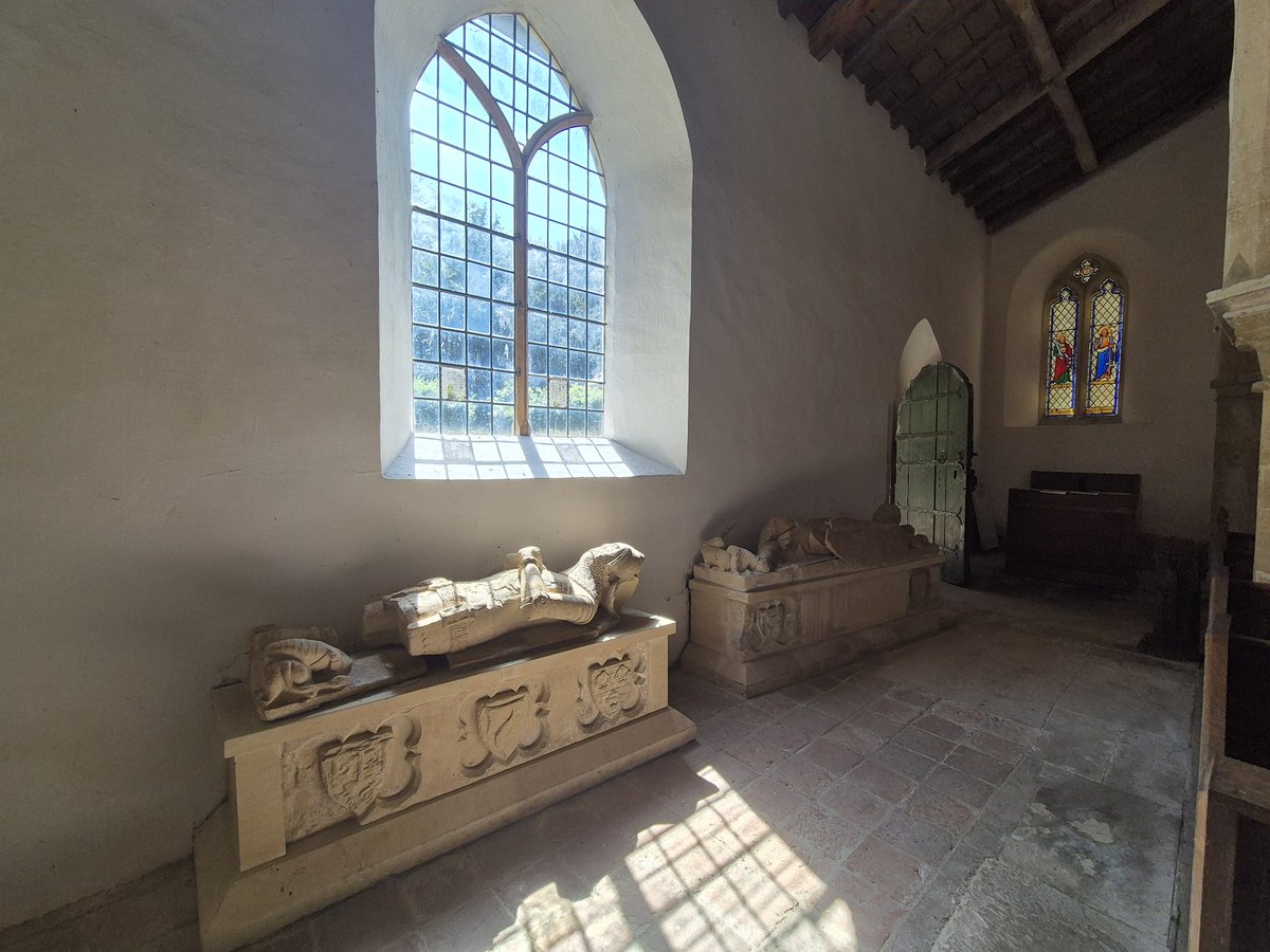AlabasterMiss's tweet image. #Effigy tombs of the mid 13th &amp;amp; late 14th c, almost certainly Disneys. Yes, those Disneys. The knight with the shield has puppies at his head! #effigies @ChurchesFest @TheCCT