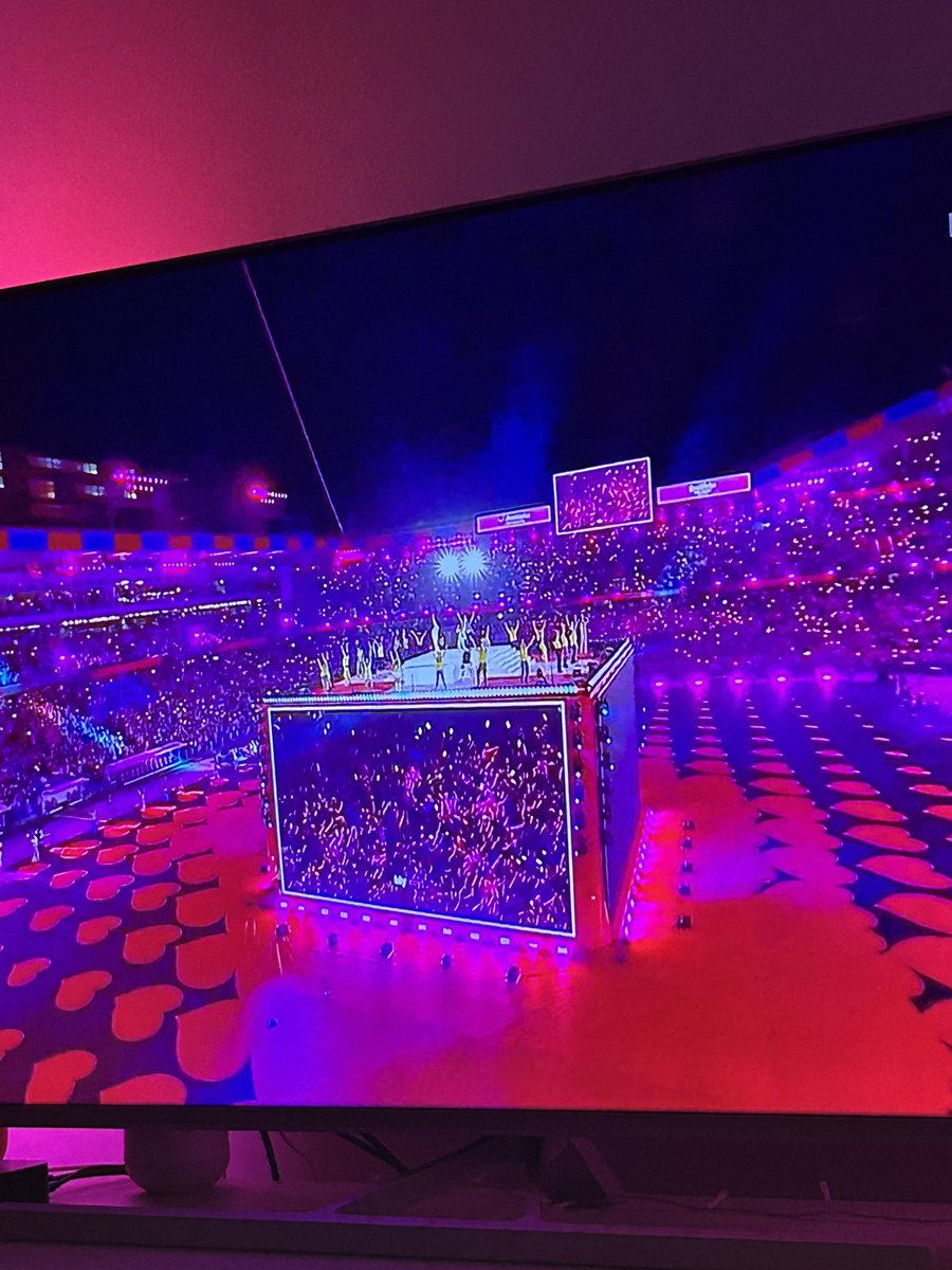 alexandra3918's tweet photo. #ESC2025 I need such a large audience every time. Goosebumps https://t.co/ehBJOzMhvG