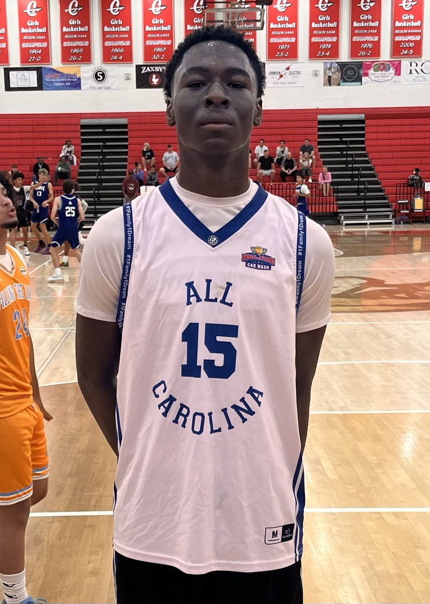 ‘27 Aaron Durant’s frame allows him to constantly alter shots at the rim, rise up over smaller defenders &amp; play above the rim consistently. He has a ton of upside and is at his best when attacking downhill and getting out in transition.

📌 <a href="/ajthereal15/">Aj</a>