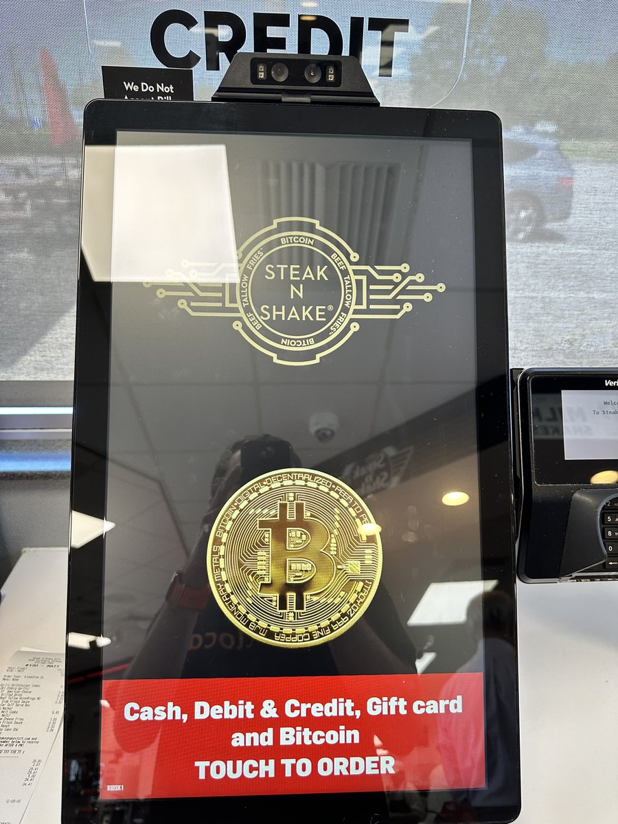 joeycast's tweet photo. Today my car drove me to @SteaknShake and I bought food with bitcoin. #LivingInTheFuture https://t.co/G0tHvarA0z