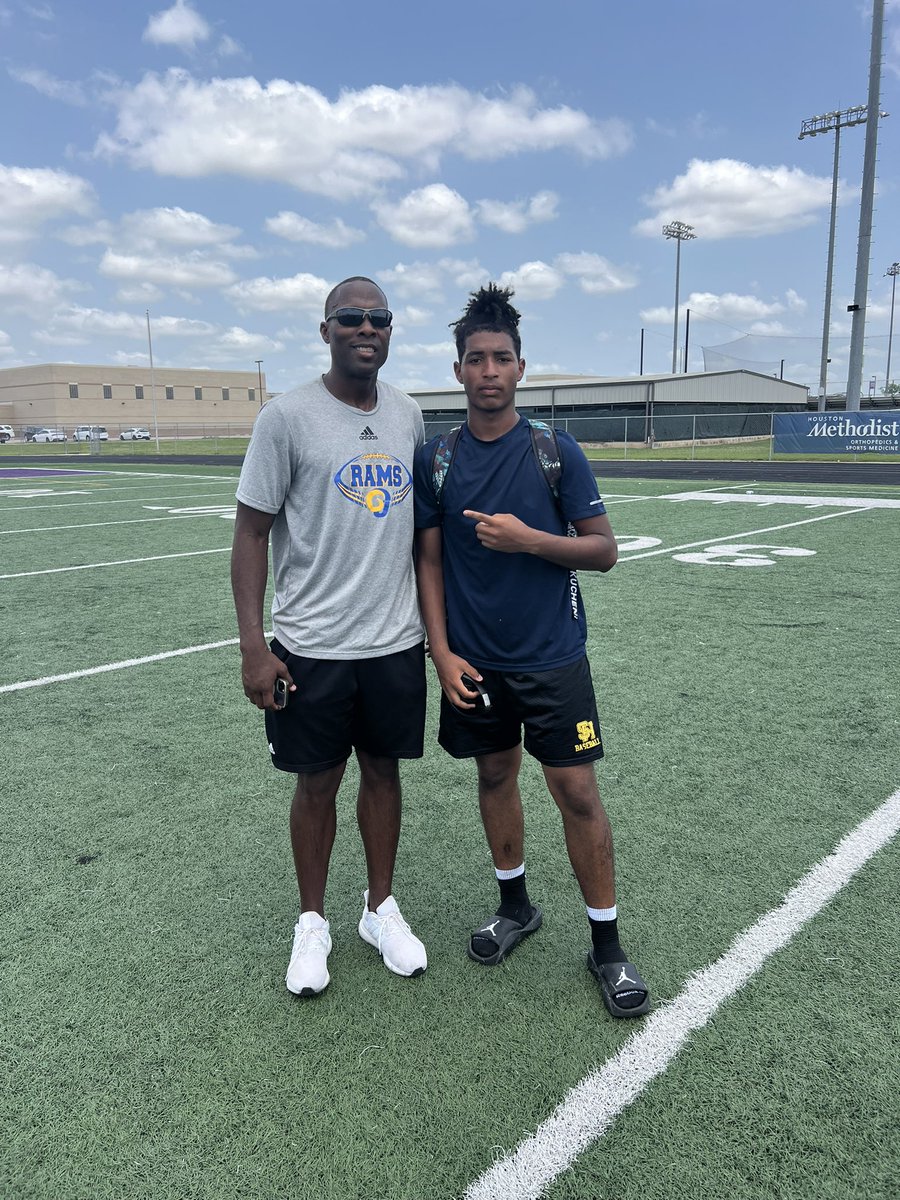 Thank you <a href="/AngeloStateFB/">Angelo State Football</a> Had a amazing time competing at the football camp at ridge point high school 🙏🙏
<a href="/CoachTCRandle/">Coach Randle</a> <a href="/KevinKilmer/">Kevin Kilmer</a> <a href="/MyersTif/">Coach Myers</a> <a href="/Coach_JJohnson/">Jason Johnson</a>