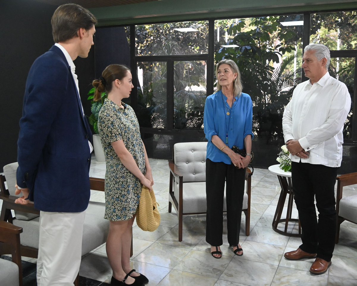 Un país, aunque pequeño, puede hacer grandes cosas. Su Alteza Real Carolina, Princesa de Mónaco y de Hannover, expresó esa hermosa idea pensando en su nación y la nuestra, durante cordial encuentro que hemos sostenido en La Habana, a diez años de que nos visitara por vez primera.