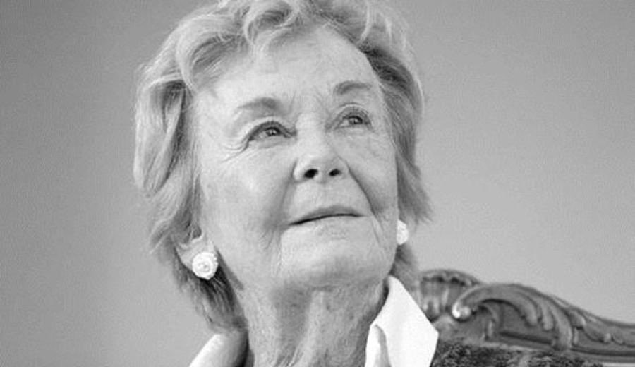 Alfonso Fernandez de Castro (@alfonsofdc) on Twitter photo Belela Herrera fue una luchadora incansable y referente en derechos humanos, dejando una huella en su labor por la justicia y la dignidad.
Desde el <a href="/PNUDUruguay/">PNUD Uruguay</a> enviamos nuestras condolencias a sus seres queridos en este momento de duelo. Belela Herrera fue una luchadora incansable y referente en derechos humanos, dejando una huella en su labor por la justicia y la dignidad.
Desde el <a href="/PNUDUruguay/">PNUD Uruguay</a> enviamos nuestras condolencias a sus seres queridos en este momento de duelo.