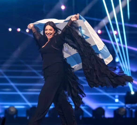 Ils ont tenté de la tuer. 

Ils ont tenté de l'exclure. 

Ils ont tenté de la faire taire. 

Elle est en vie. Droite. Fière. 

🩵🇮🇱