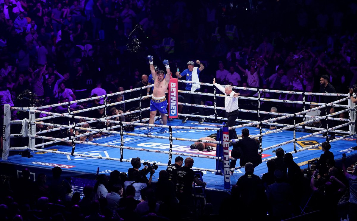 DAZN Boxing tweet media
