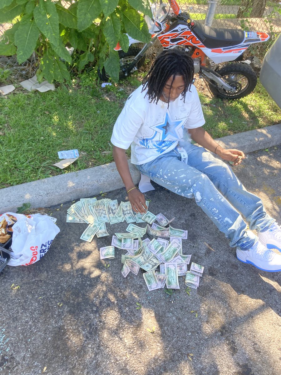 lil2g__'s tweet photo. 🩵💕 https://t.co/AiWgDvF8xz