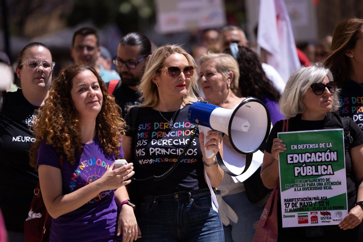 icalmendros's tweet photo. Hoy hemos salido a la calle en Málaga y Sevilla exigiendo más recursos y plantilla para una #EducaciónPública inclusiva y de calidad.

¡Por una escuela para una sociedad inclusiva! https://t.co/1r62YR41Ij