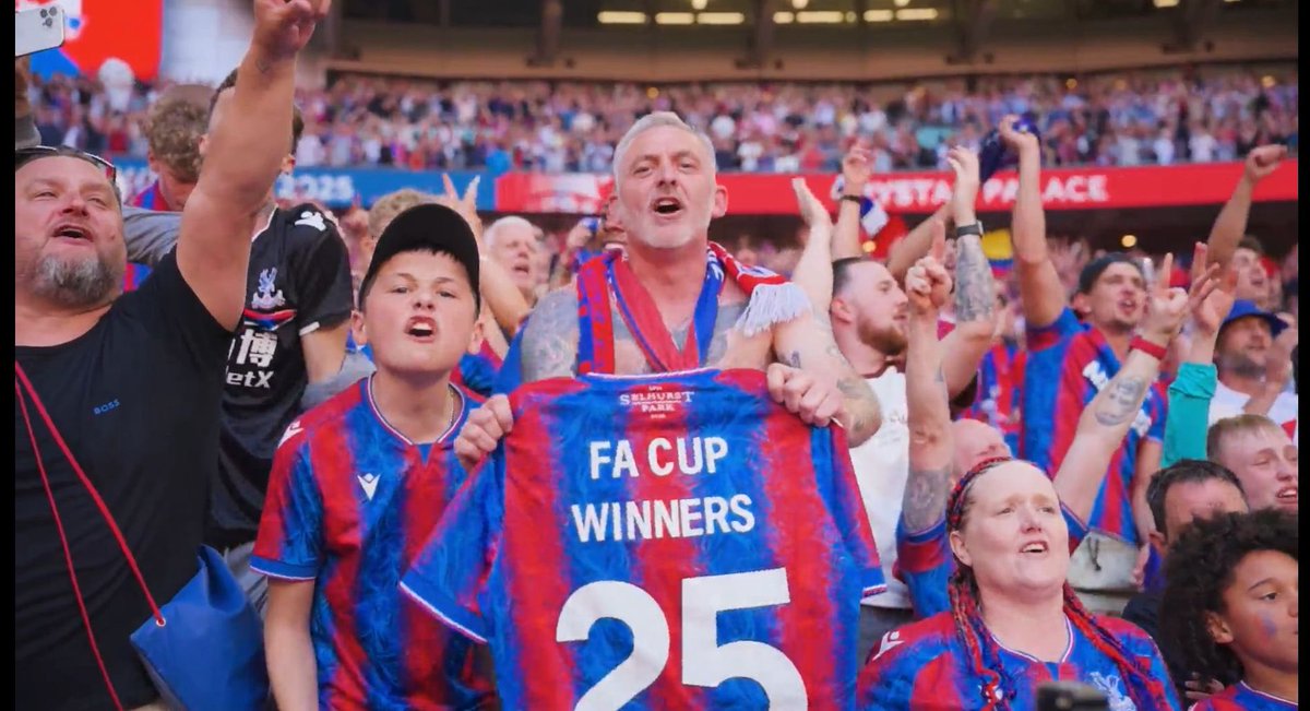 McHardySimon's tweet image. “ YOU ALL LAUGHED AT ME”
“ WELL I HAVE TO SAY “
“ YOUR NOT LAUGHING NOW”
“ARE YOU?” 🏆❤️💙🦅 @EmiratesFACup  @CPFC @CEO4TAG 
#FACupFinal #FACupWinners @cameron42715 #facupwinners2025
