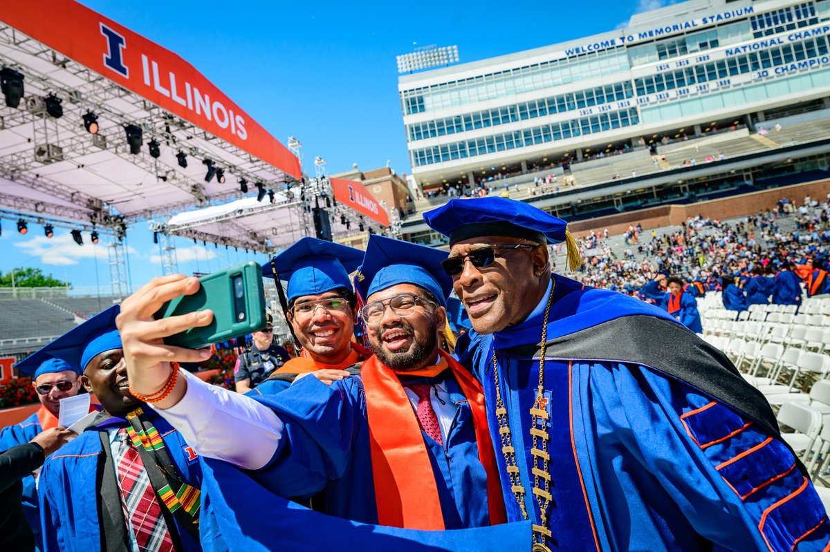 "There is one question that I have received countless times when walking on the Quad or around campus. 

It is one that always, always made me smile. And now it is my turn. 

To the Class of 2025, 'Can I get a selfie with you?'"

– Chancellor Robert J. Jones
