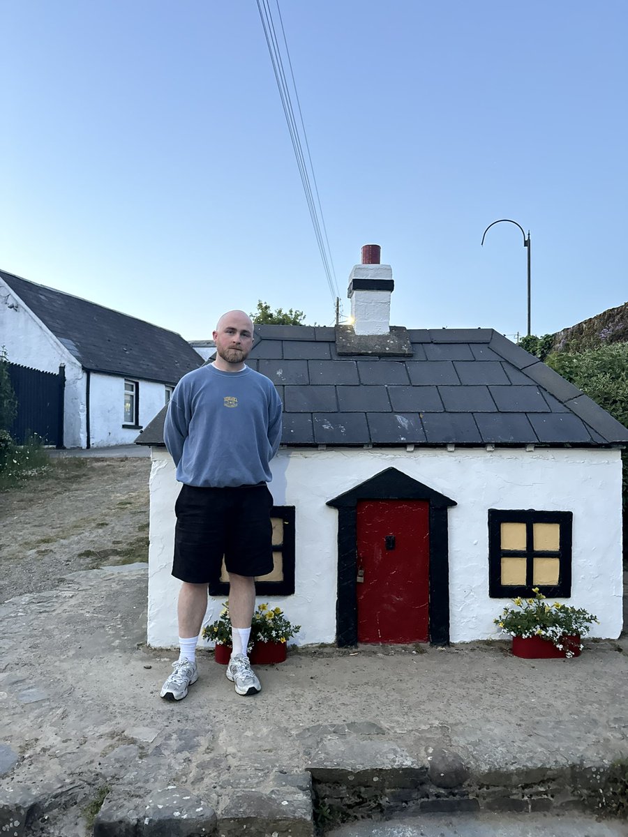 TheRyanCarrick's tweet image. €2500 per month in Ranelagh