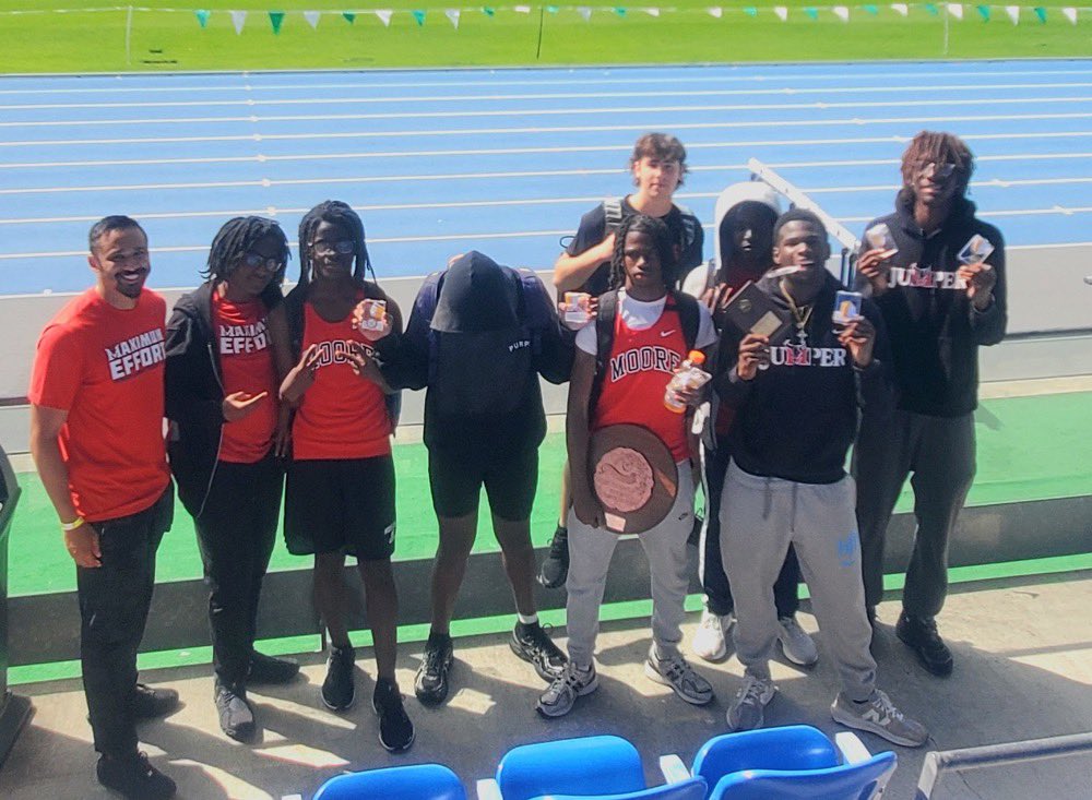 Moore Catholic Track and Field/XC tweet media