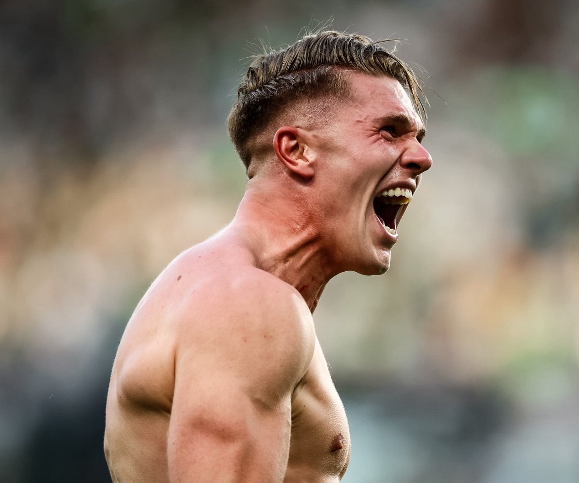 FabrizioRomano's tweet image. 🚨 Viktor Gyökeres: “My next club? We can’t predict the future. We never know what happens”.
“I’m focused now on celebrating this title and try win the Taça de Portugal”.