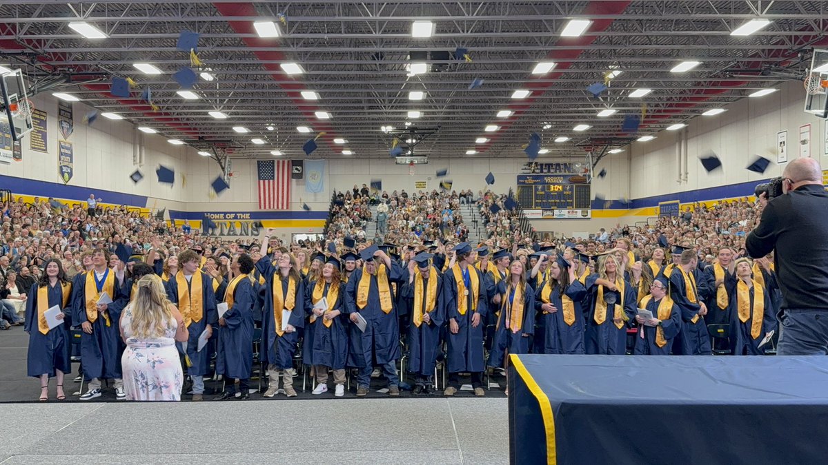 Tea Area School District tweet media