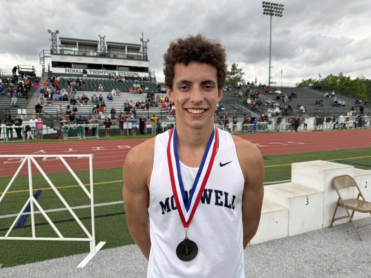 Big congrats to the D-10 800 champions!
2A girls Karis McElhaney, Greenville
3A girls Megan Puleio, Meadville
2A boys Blake Glass, Fort LeBoeuf
3A boys Camden Pierce, McDowell