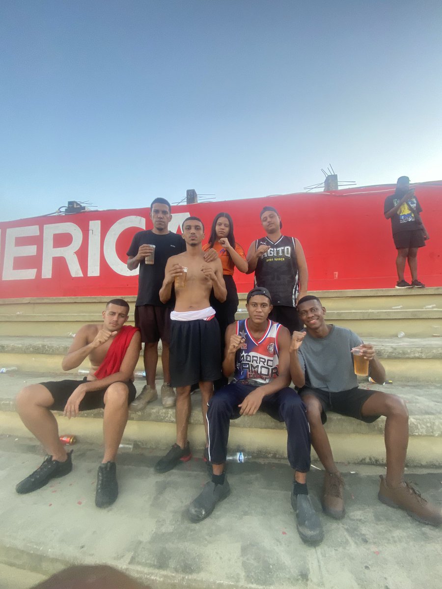 DigdinSantos's tweet photo. Muito problema kkkkk https://t.co/lTQVdxI3YK