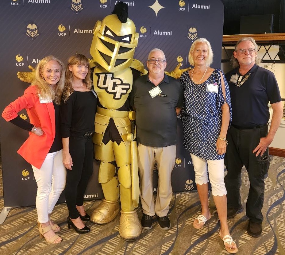 🌟A Night to Remember!🌟Elizabeth Schneider, founder of Galactic Medallion Luxury Tours W/Cape Canaveral Tours, attended the prestigious UCF Alumni Dinner Gala.
 galacticmedallion.com
#ElizabethSchneider #GalacticMedallian #DinnerGala  #LuxurySpaceTours