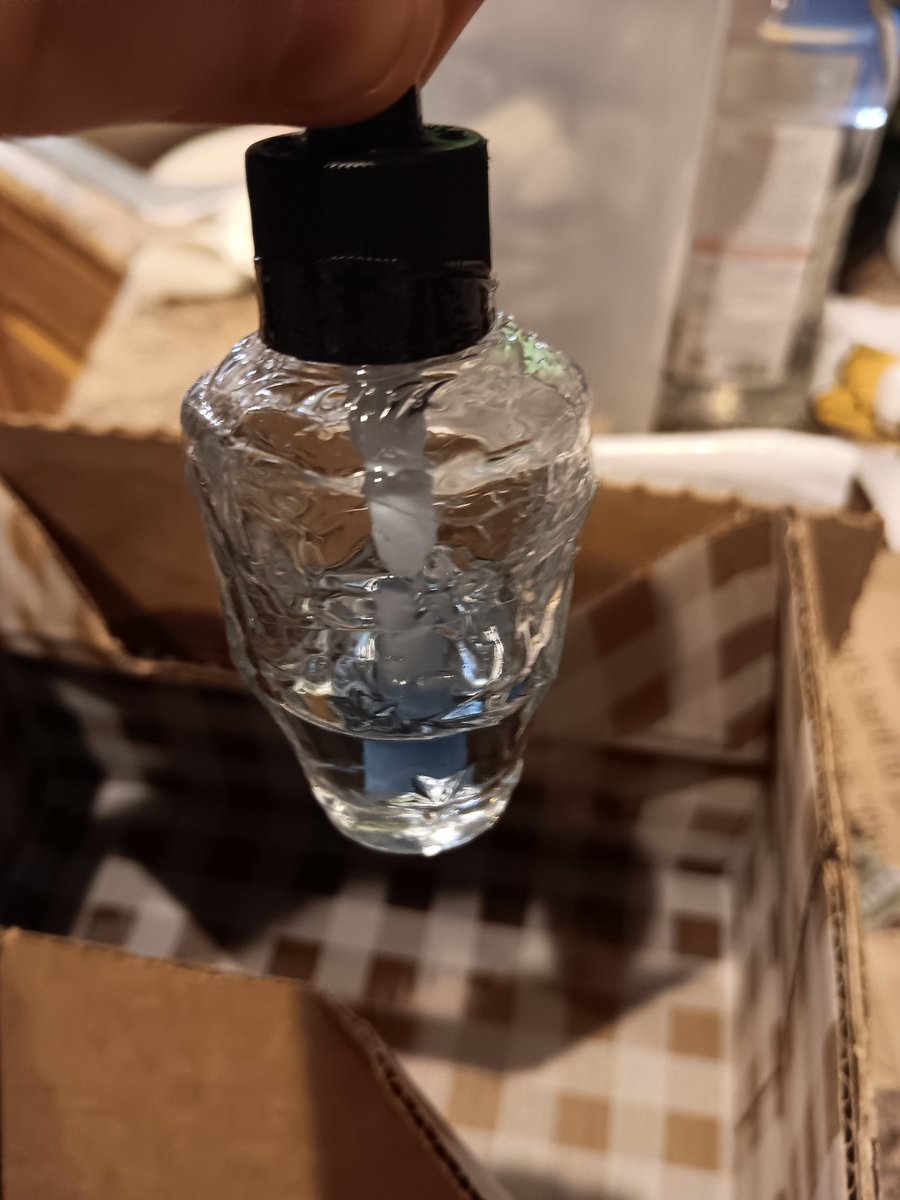 Cirth's tweet photo. @bathbodyworks You need to work on your packaging. The first time, it's been this bad, but there have been other times a few bottles had small leaks near the cap. https://t.co/otgWalh2NM