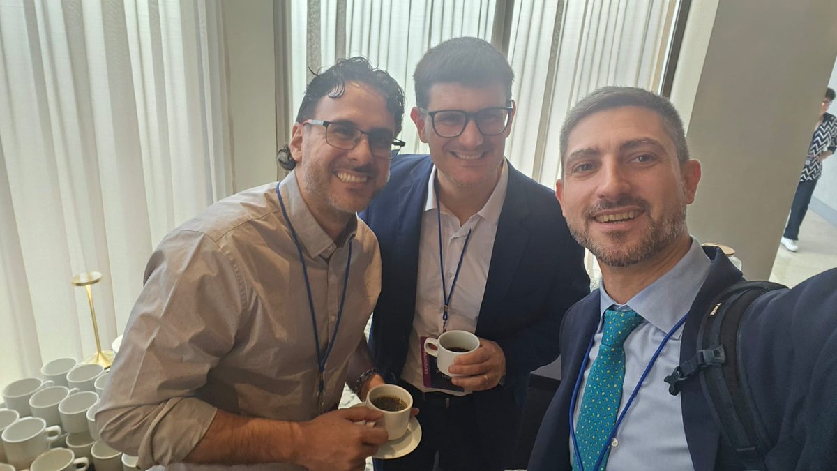 Martin_AngelMD's tweet photo. un año más compartiendo #simposioGU2025 de #ACOMED con amigos y colegas #LATAM 🇨🇴🇪🇸🇨🇷
@fedelosco @allanramoscr @dionisiofn @g_develasco Dr. Diego Gonzalez y con la presidenta Dra. Stephanie Perichon https://t.co/68maJhZ2yC