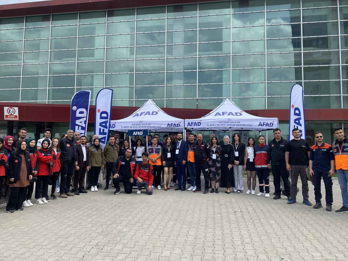 Bütün konuşmacılara ve katılımcılara Kayseri Üniversitesi Afet ve Acil Durum Kulübü olarak teşekkürlerimizi iletiyoruz.

HEP BİRLİKTE GÜÇLÜYÜZ 🇹🇷

<a href="/rifat_genc/">RİFAT GENÇ</a> <a href="/AfadKayseri/">AFAD KAYSERİ</a> <a href="/AndaKayseri/">Anda Kayseri</a> <a href="/yesevihareketi/">Yesevi Hareketi</a> <a href="/TurkuazSAK/">Türkuaz Sualtı Akarsu Arama Kurtarma</a> <a href="/KayseriUni/">KayseriÜniversitesi</a> <a href="/ArinGonca/">Goncarın</a>